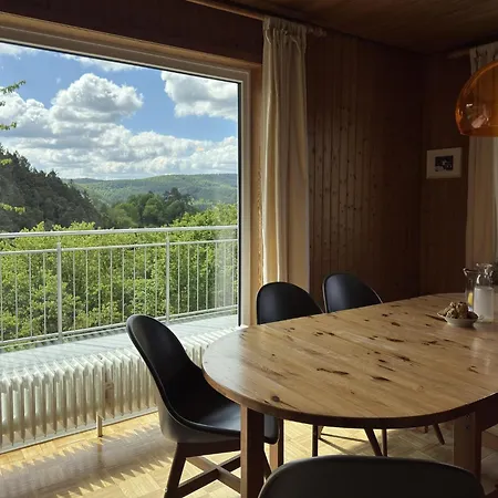 Sackpfeifenblick, Semesterbostad Hatzfeld